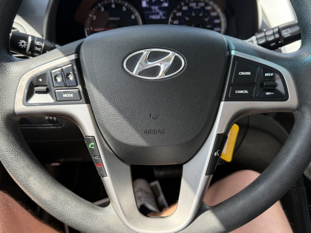 Hyundai Accent 2017 - Image 15