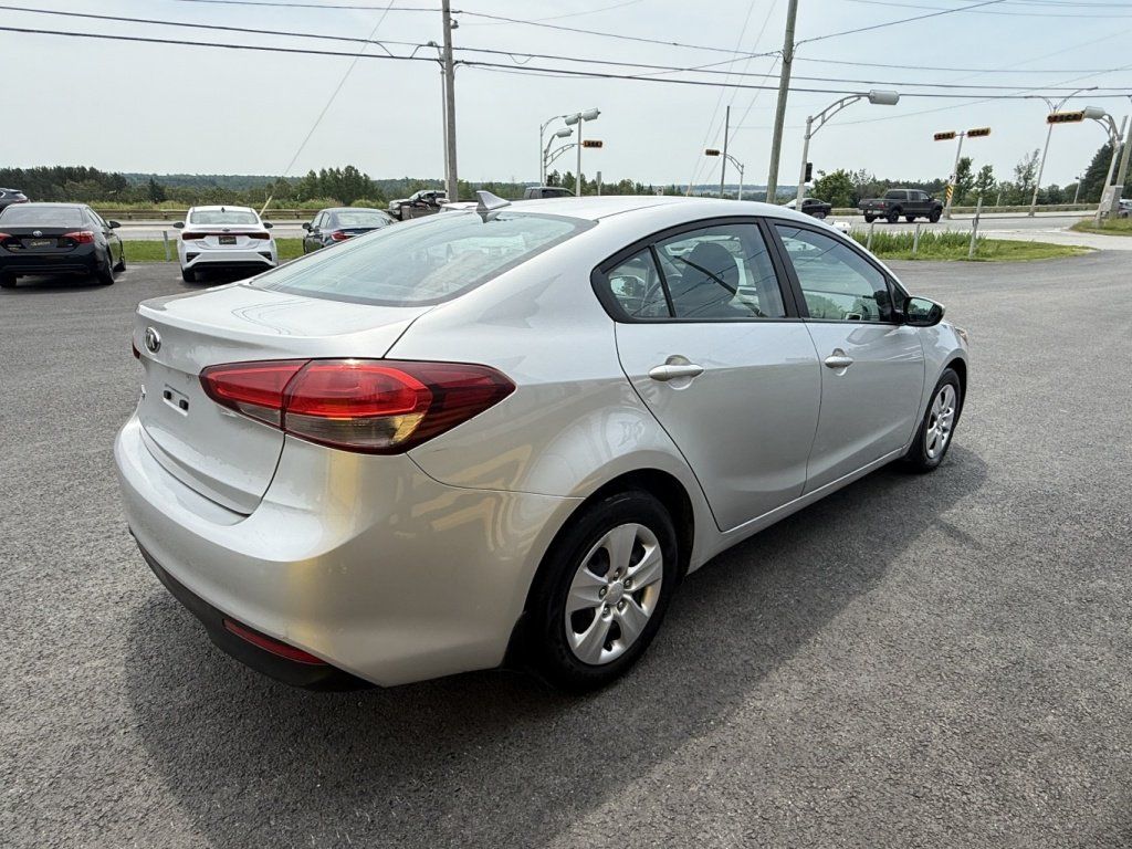 KIA Forte 2017 - Image 4